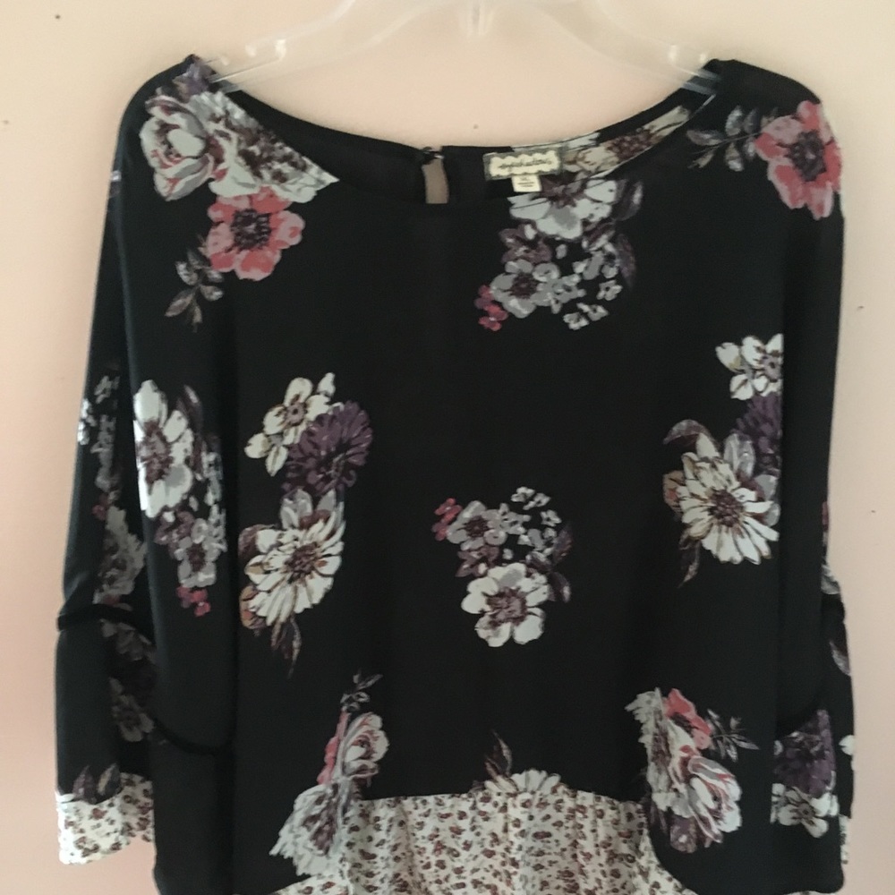 Floral peasant top XL